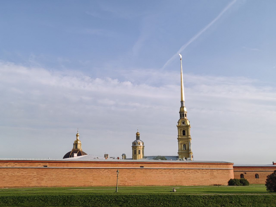 Всё также без осадков: петербуржцам рассказали о погоде в выходные