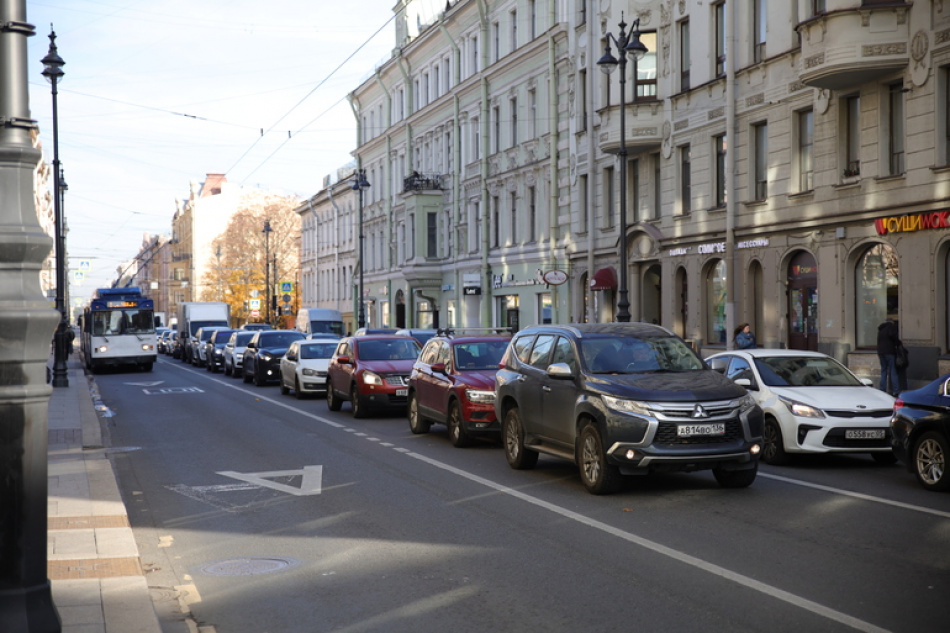 В Петербурге ограничат движение в трех районах города в праздники