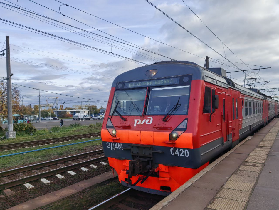 Электрички в Петербурге переходят на зимний график движения