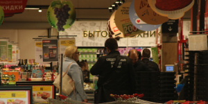 В Петербурге возбуждено уголовное дело по факту нападения  на посетителей магазина «Окей»  