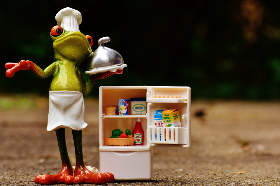 Неприятные последствия: какие продукты нельзя есть перед сном