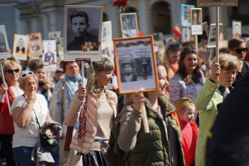 В Петербурге акцию «Бессмертный полк» в 2025 году проведут в офлайн-формате