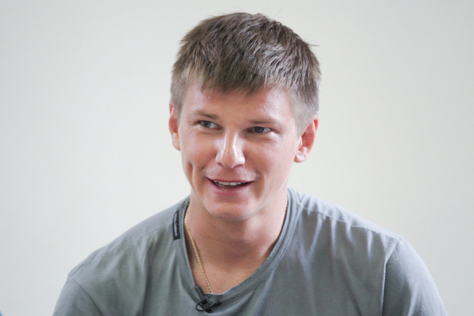Спустя 12 лет после развода: Аршавин рассказал о странном СМС от Барановской