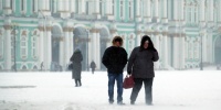 Жителей Петербурга предупредили о сильных снегопадах 1 января