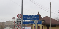 В Ивангороде запретили международным автобусам парковаться у таможни