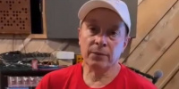 Экс-продюсер «Ласкового мая» требует деньги с концертов двойника Шатунова из Молдавии Экс-продюсер «Ласкового мая» требует деньги с концертов двойника Шатунова из Молдавии