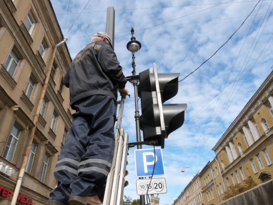 Петербург оснастят новыми мостами и умными светофорами до 2027 года