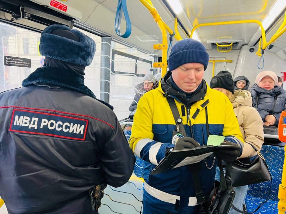Чуть больше одного процента петербуржцев не оплачивают проезд в транспорте