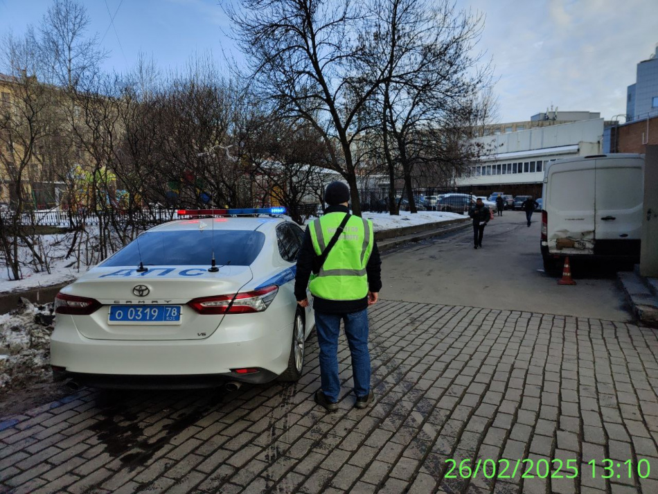 За два месяца на спецстоянку отправили свыше 20 автомобилей нарушителей