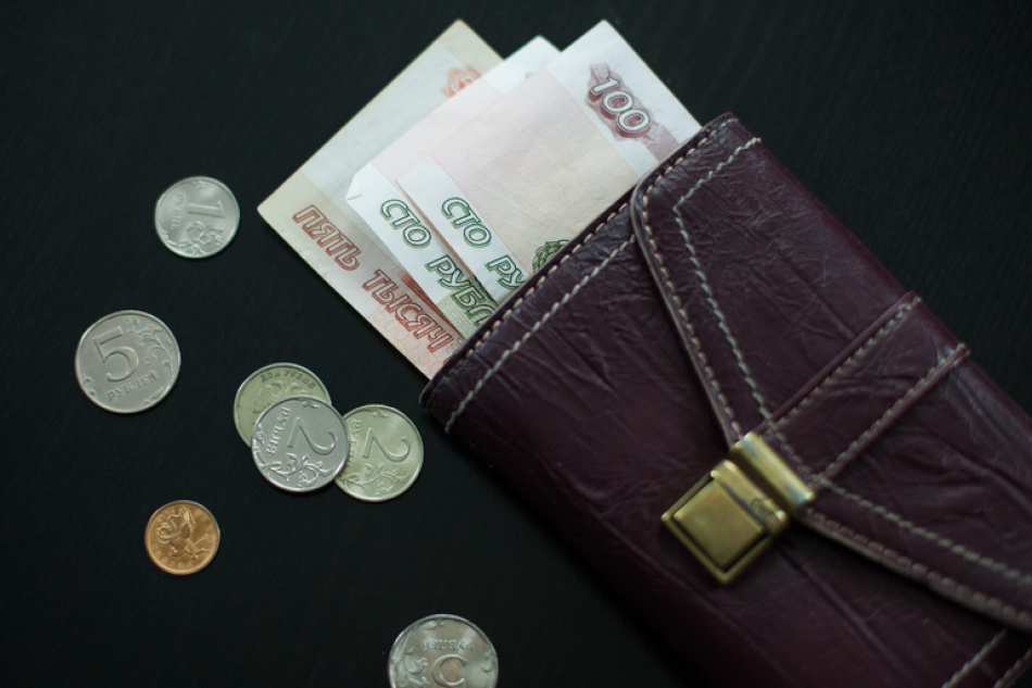 Прокуратура требует 300 тысяч рублей неустойки с отца-должника по алиментам