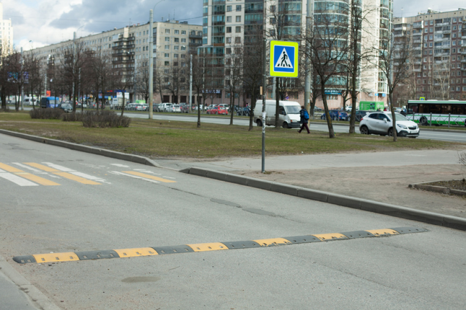В Петербурге ограничат движение в трех районах города