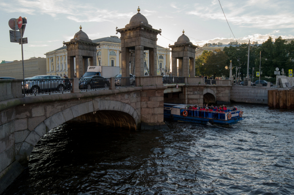 Петербургские реставраторы восстановили мемориал Лягину