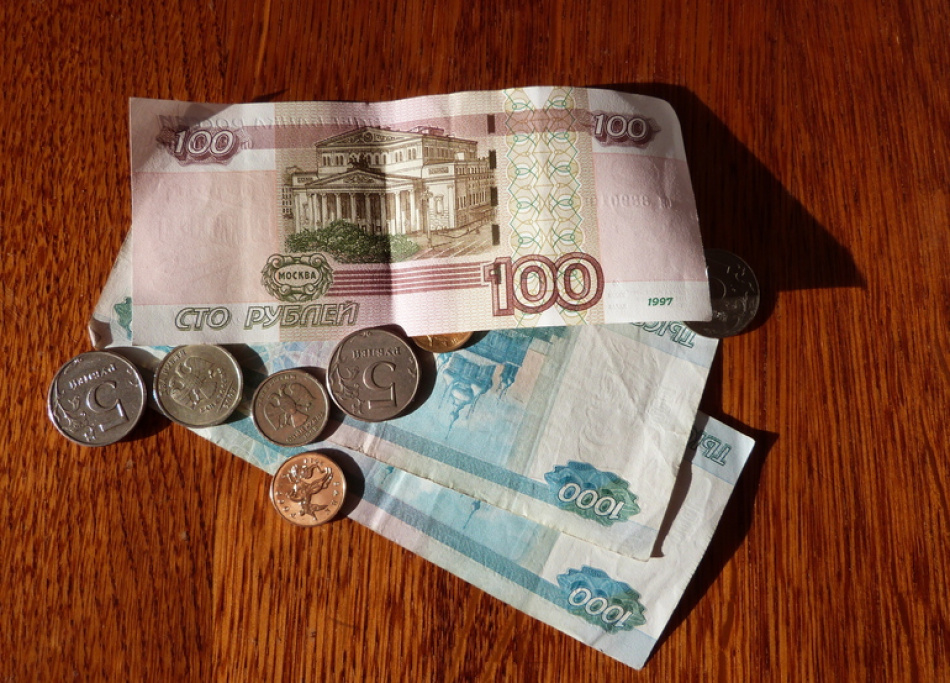В Петербурге пенсионерам после 80 и инвалидам I группы автоматически повысят соцвыплаты