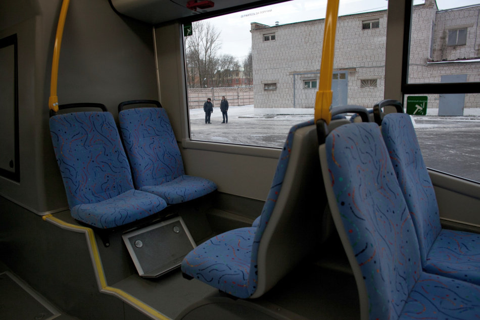 Нетрезвый петербуржец травмировал себя об троллейбус на Невском проспекте