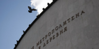На станции метро «Старая Деревня» пассажир упал на пути