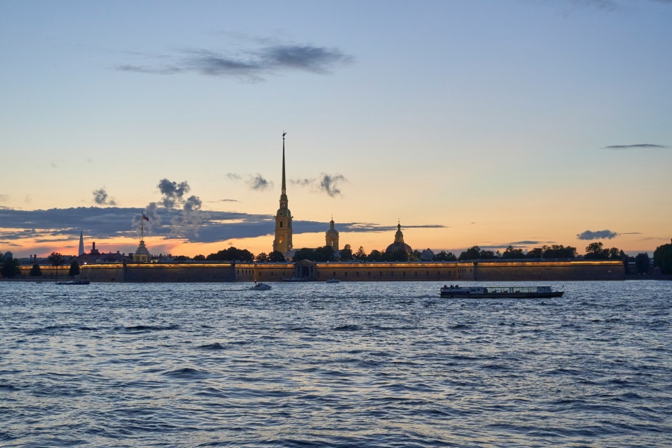 Главные события апреля в Петербурге: концерты, новые спектакли, выставки и фильмы