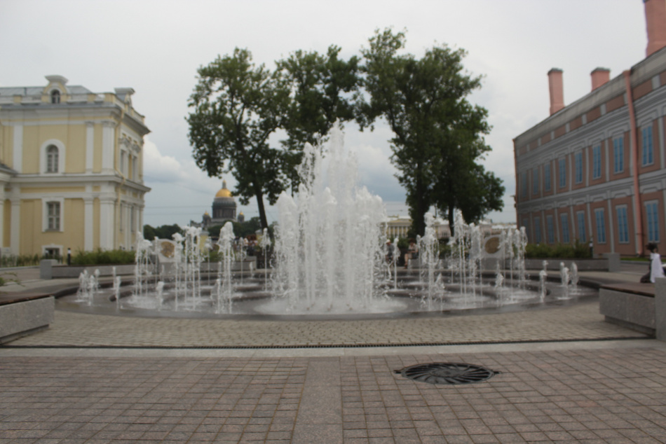 В Петербурге в новом сезоне начнут работать 104 фонтана