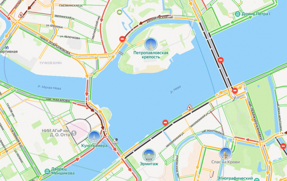 Литейный и Троицкий мосты перекрыли из-за МПА СНГ