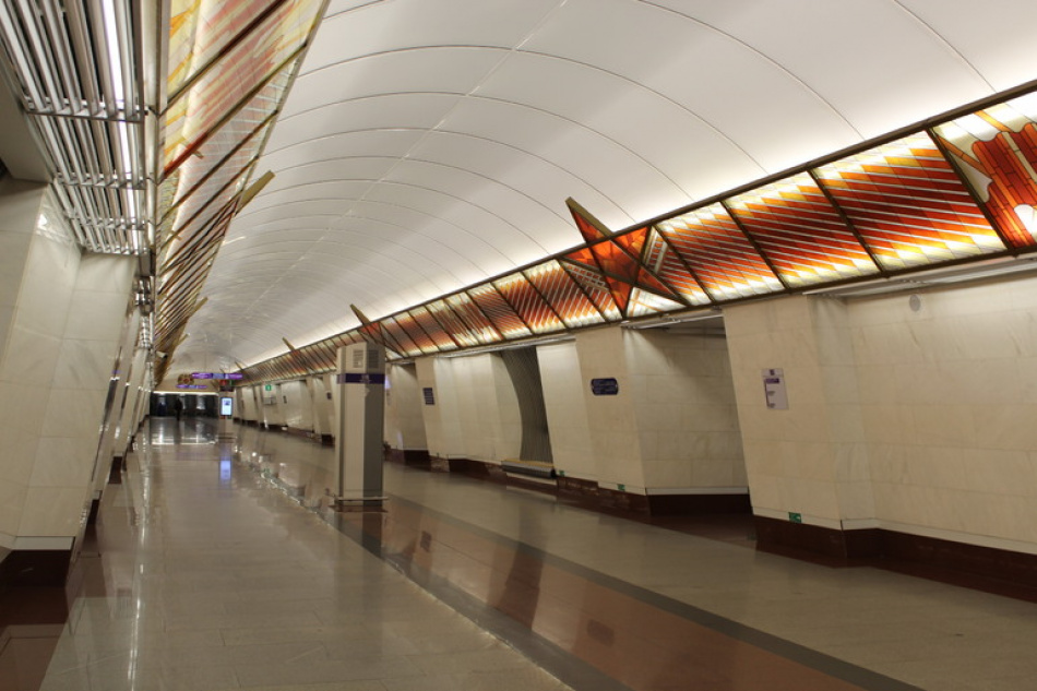 Движение на «синей» ветке метро Петербурга приостановили в сторону Купчино