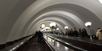 Станция метро «Комендантский проспект» закрыта на вход из-за остановки эскалатора