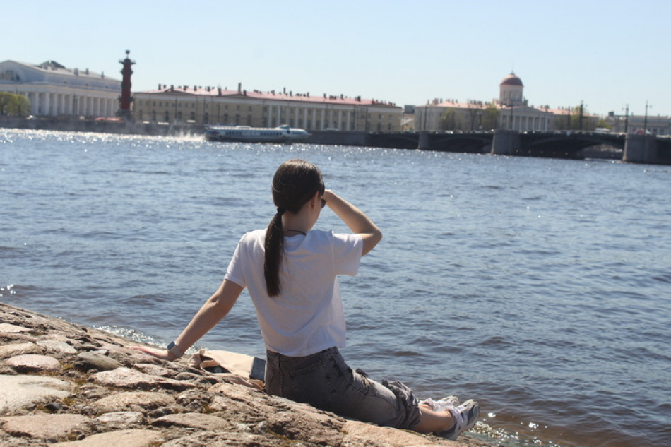 Волонтеры нашли пропавшую в Петербурге 13-летнюю девочку 