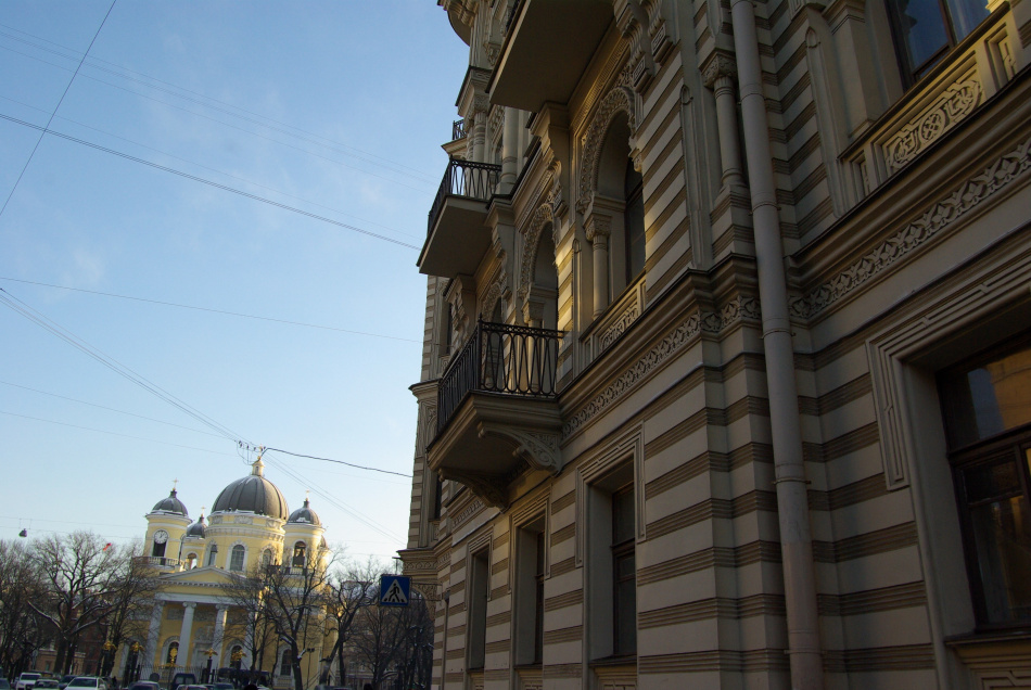 Председатель ТСЖ в Петербурге подозревается в незаконной сдаче помещения