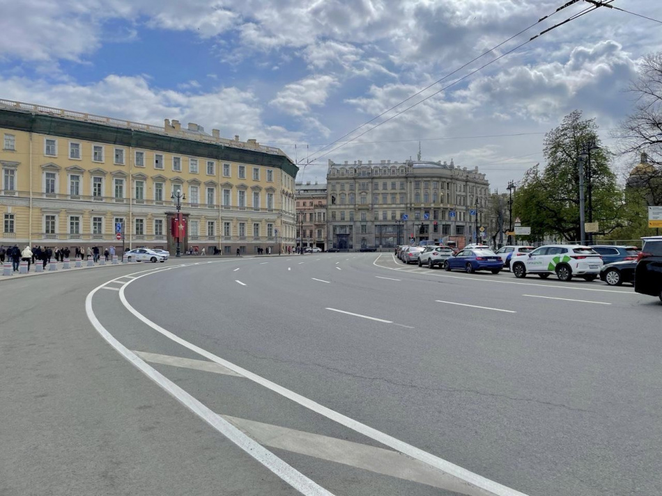В Петербурге обновили дорожную разметку на 40 тысяч «квадратов»