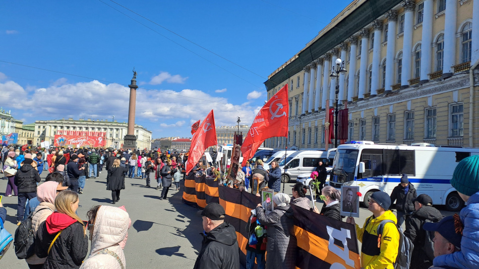 В центре Петербурга перекрыли дороги из-за подготовки к Дню Победы