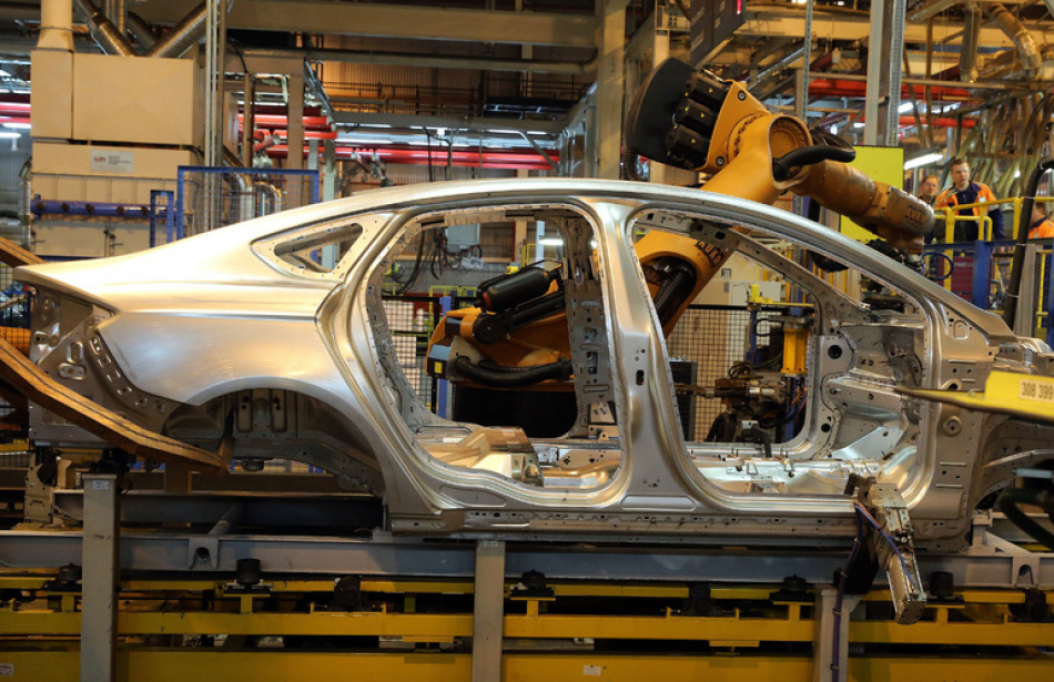 Автозавод выплатил свыше 2 млн за бракованный двигатель 