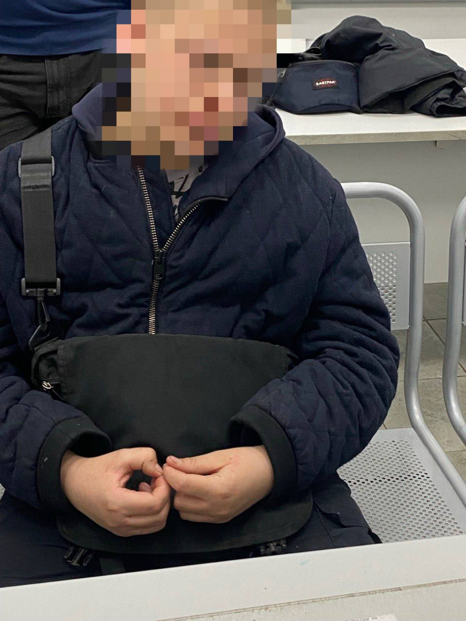 Транспортные полицейские задержали 13-летнего зацепера, снимавшего поездки на камеру 