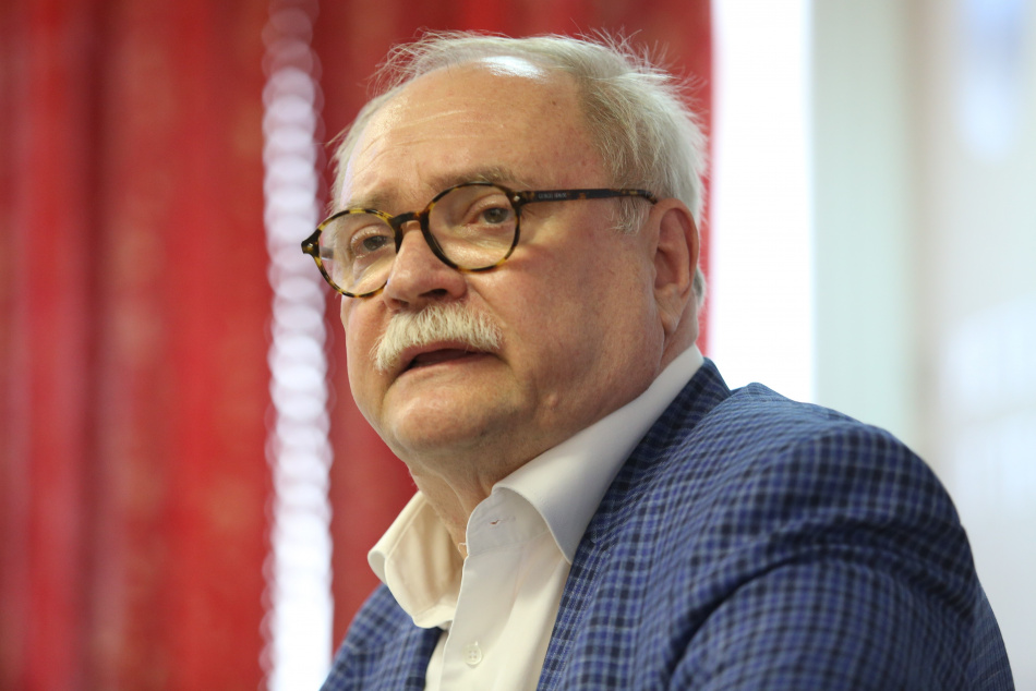 Режиссер Бортко заявил, что ремейк «Бандитского Петербурга» снимут ради денег