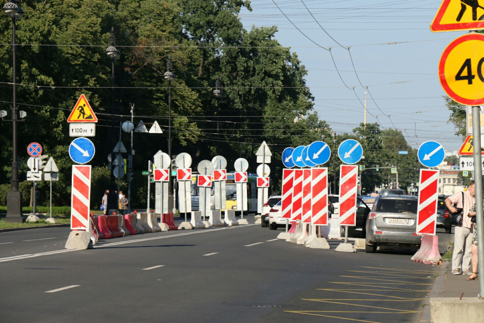 В Петербурге ограничат движение транспорта в шести районах