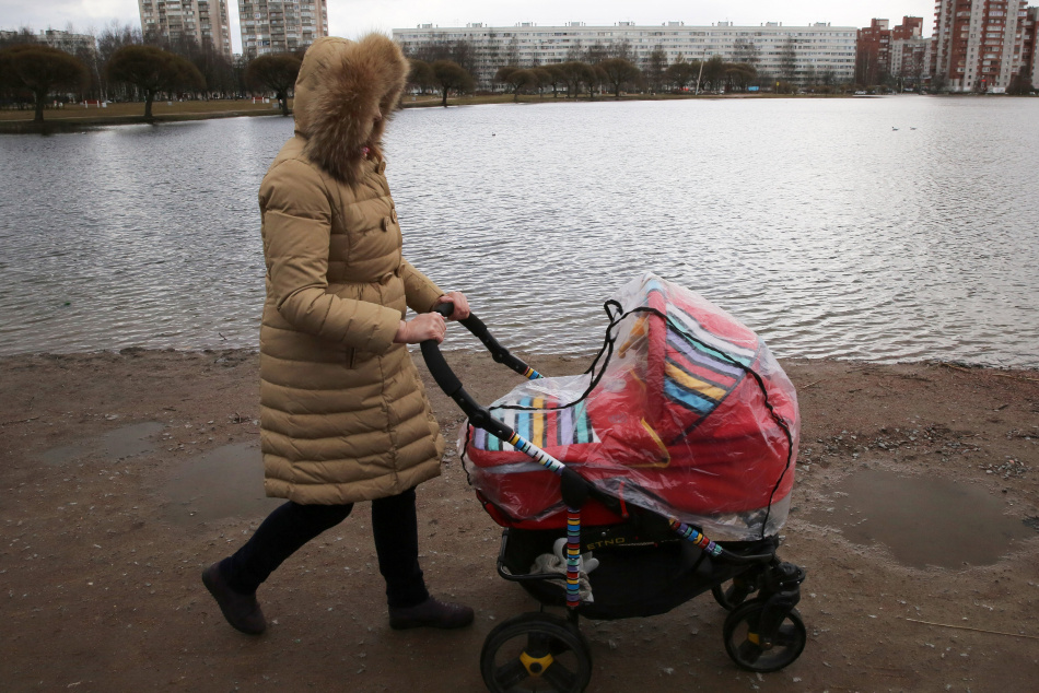В Петербурге студенческим семьям начнут платить чуть больше 18 тысяч рублей