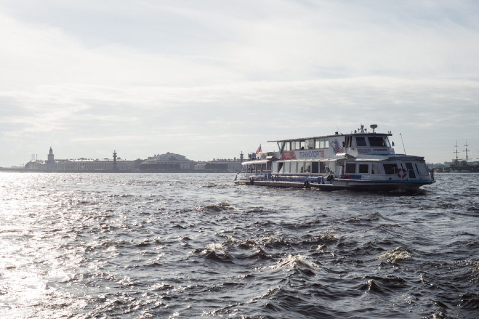 Петербуржцы чаще всего используют водный транспорт, чтобы насладиться красотами города