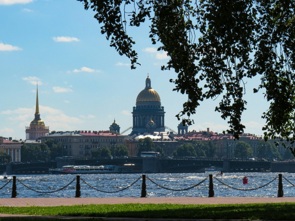  Вечеринка Cava Disco, фестиваль «Паруса Кронштадта» и концерт A’Studio: афиша Петербурга на неделю