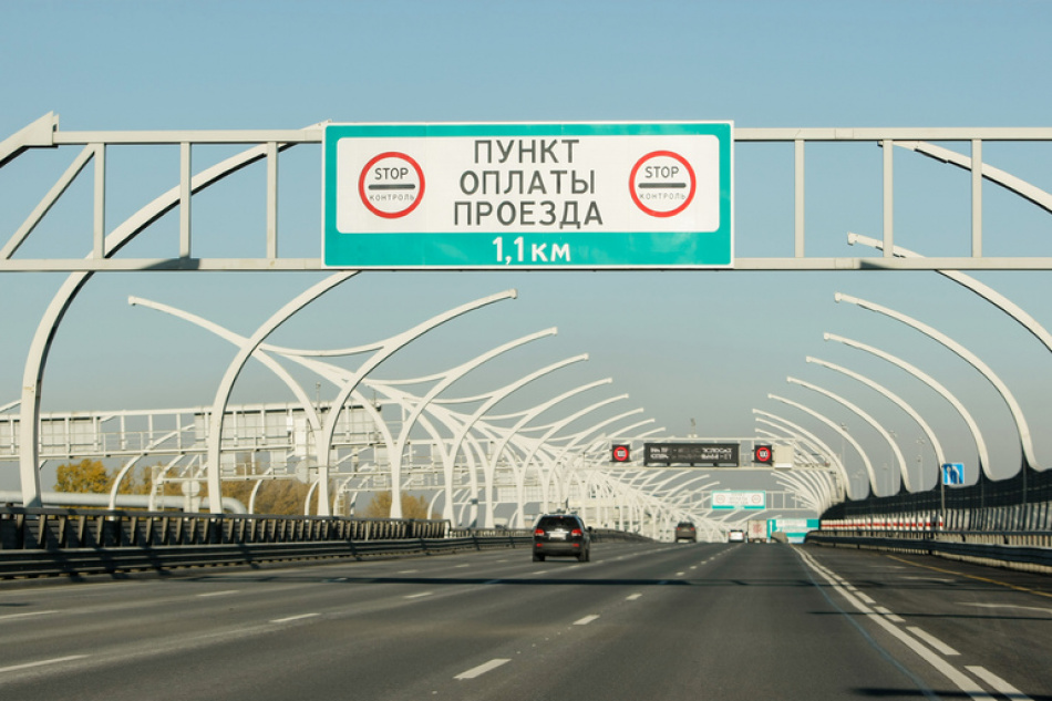 Две полосы перекроют на КАД из-за дорожных работ