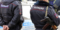 Экс-сотрудников полиции Петербурга будут судить за взятку