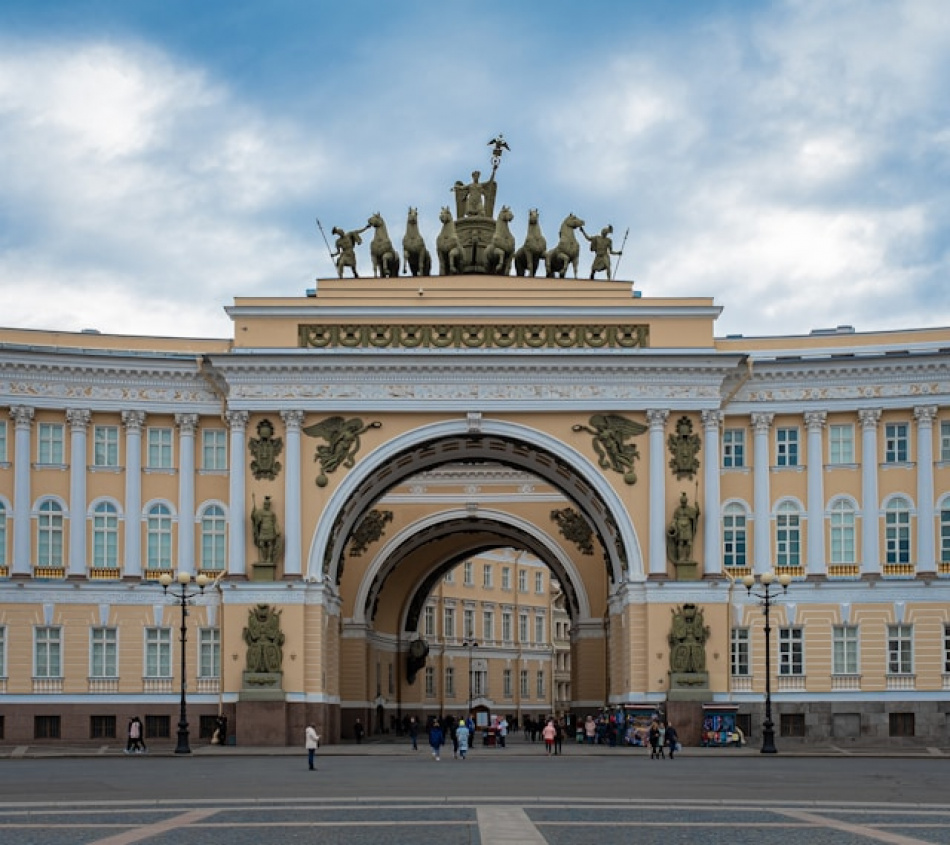 куда пойти спб