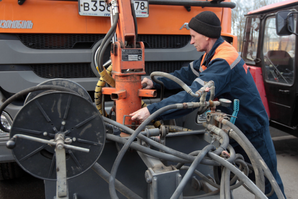 Петербург и Ленобласть получат федеральные средства на обновление коммунальных сетей