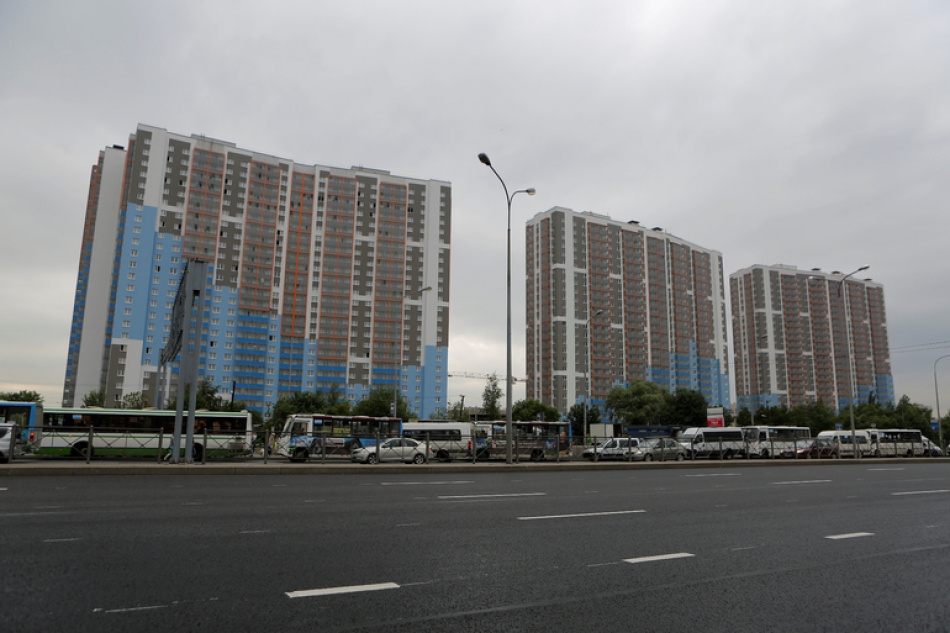 В Санкт-Петербурге внедряют новые меры по защите витражей в жилых зданиях