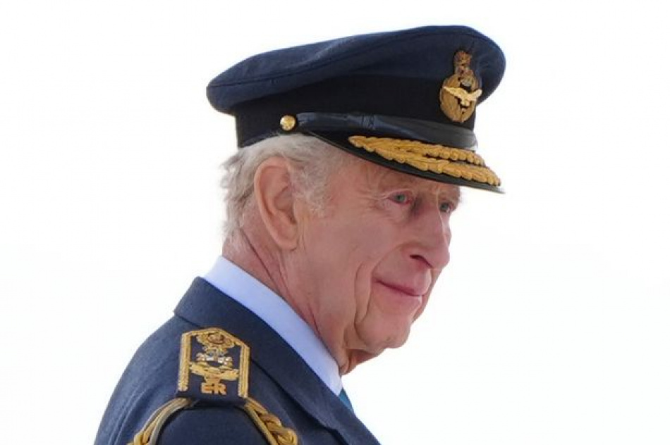 Король Карл III сохраняет семейную традицию памяти о матери