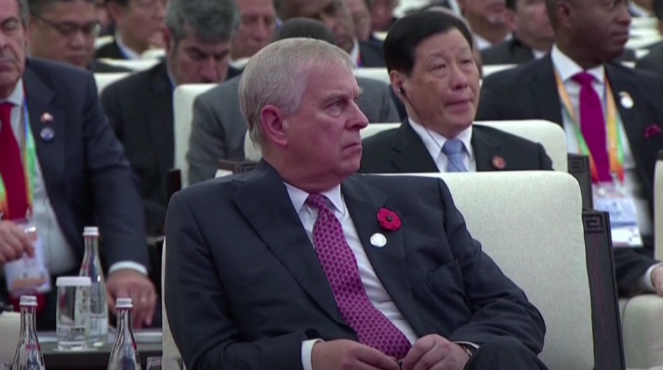 Книга раскрыла подробности личной жизни принца Эндрю и его романов с моделями