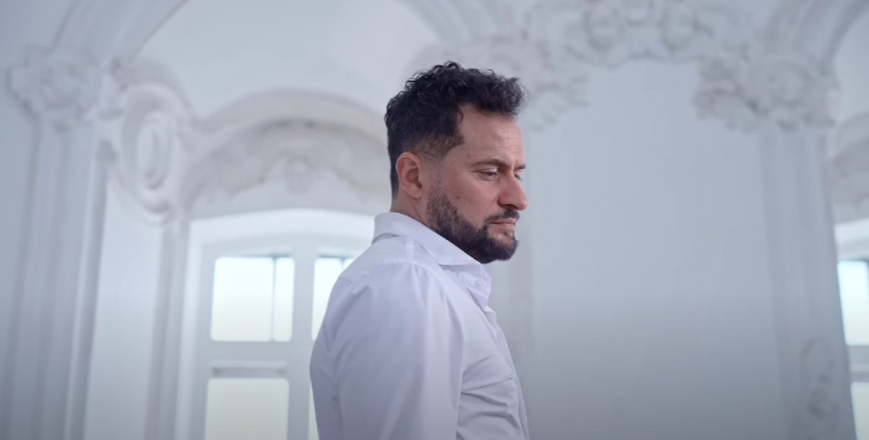 Певец Иракли Пирцхалава получил штраф за нанесение побоев в Москве