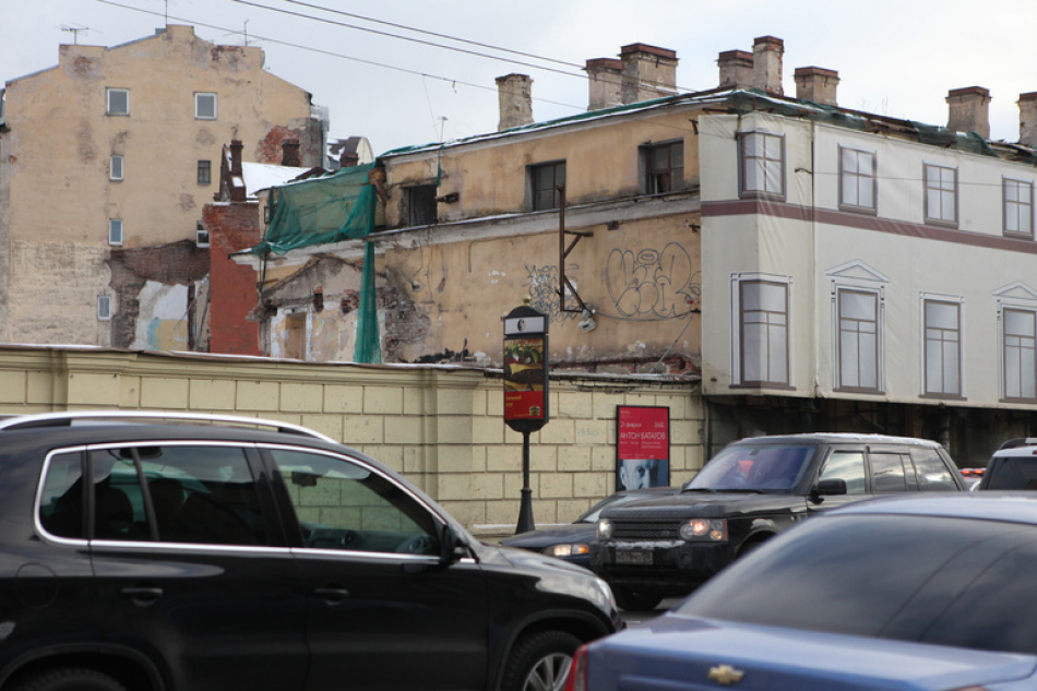 На Ушаковском мосту и Каменноостровском проспекте образовалась крупная пробка