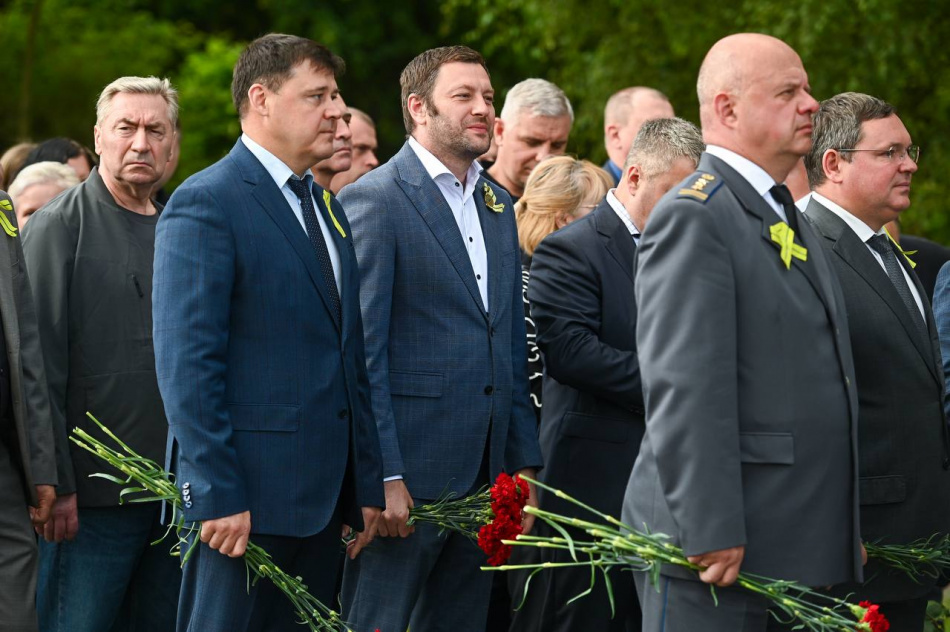 В Петербурге отмечают годовщину окончания битвы за Ленинград — памятную дату воинской славы