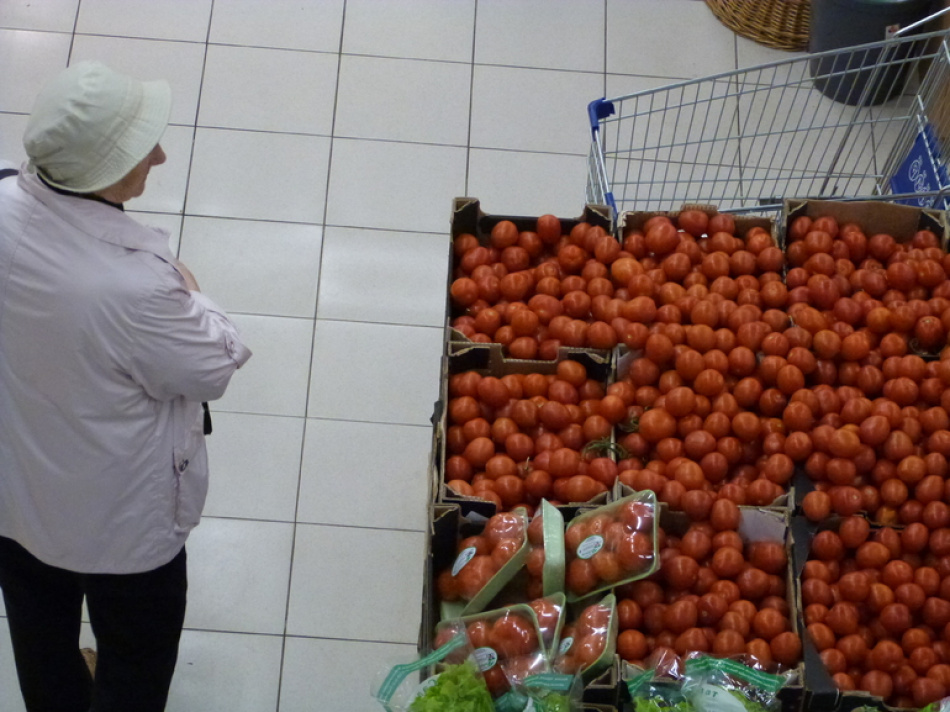 Когда и как собирать помидоры в августе для лучшего урожая и быстрого созревания