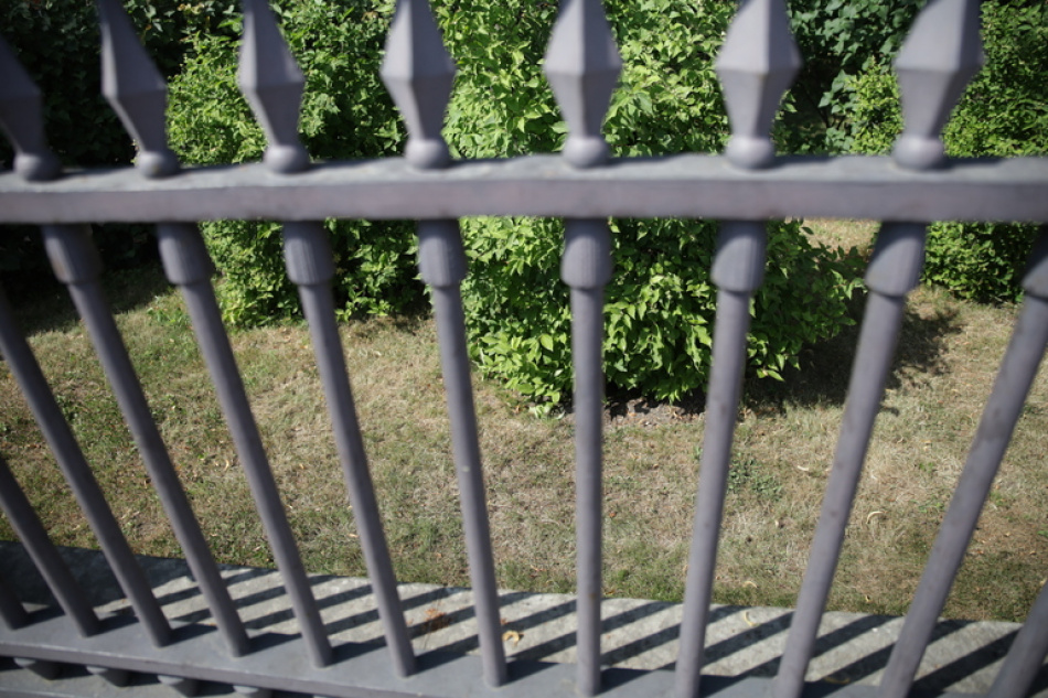 В Кронштадте восстановят историческую ограду на Флотской улице с чугунным декором