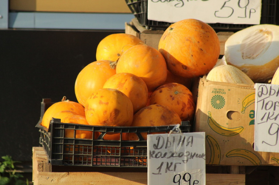 Роспотребнадзор рассказал петербуржцам о правилах выбора дыни