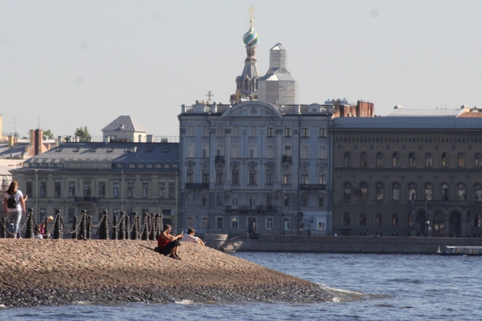 В Петербурге не осталось официально разрешенных для купания пляжей, в Ленобласти открыт только один