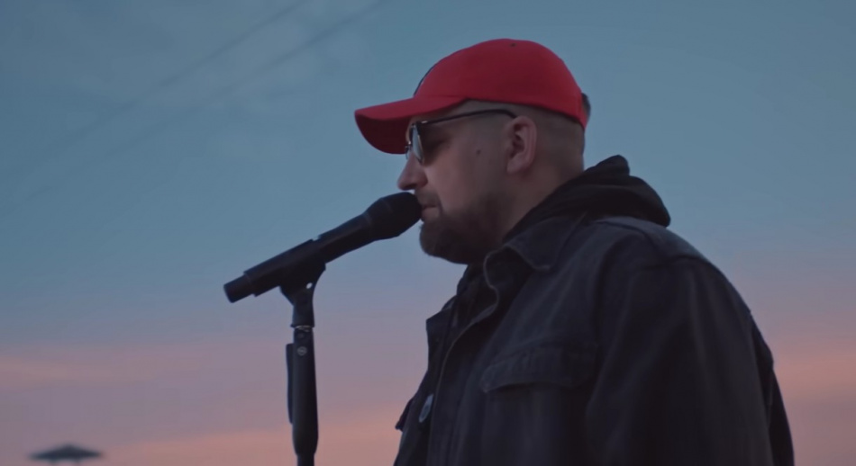 Баста поделился семейными историями и взглядами на воспитание дочерей